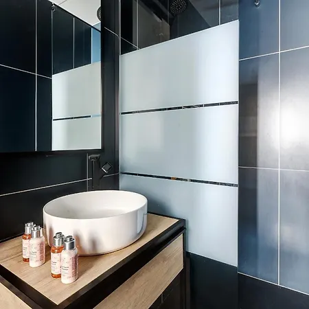 Petit - Havre De Paix Au Coeur De Lägenhet